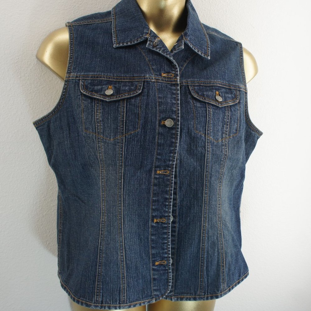 Chicos classic denim vest size 2